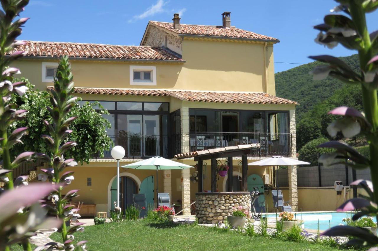 Au Grand Bonheur Besseges Exterior foto