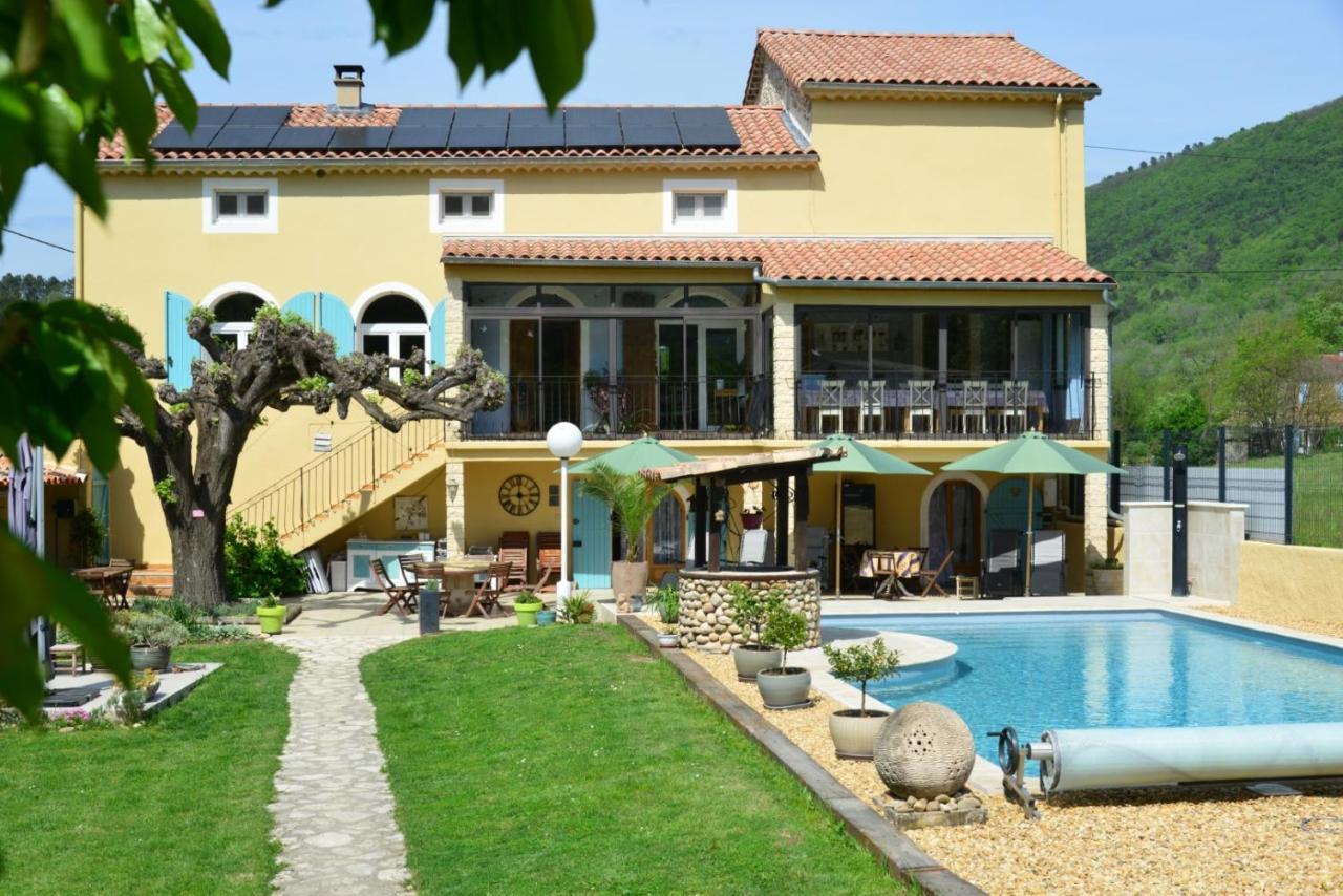 Au Grand Bonheur Besseges Exterior foto